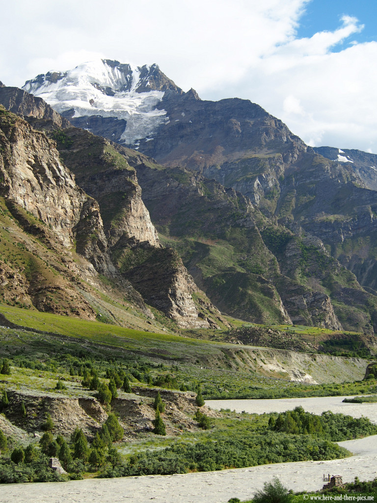Near Jispa village, road from Manali to leh