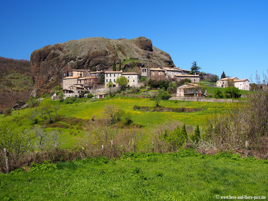 The neck of Sceautres in Ardèche
